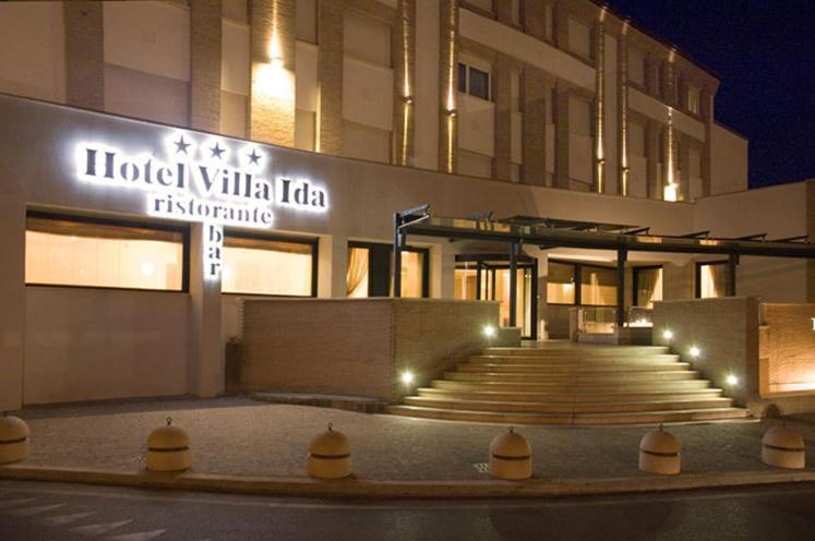 Hotel Villa Ida Ceprano Exteriör bild